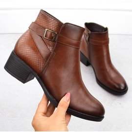 Bottes isolées à talons hauts pour femmes marron Potocki 12280 brun 1 Bottes isolées à talons hauts pour femmes marron Potocki 12280 brun 1