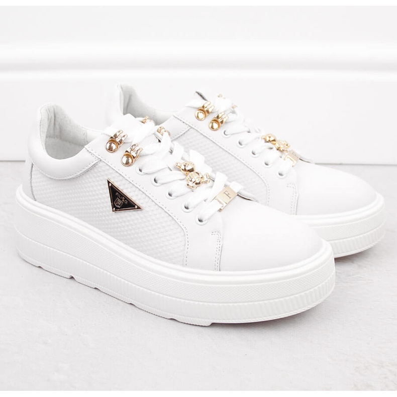 Chaussures en cuir blanc pour femmes sur la plateforme Filippo DP6382 blanche 2