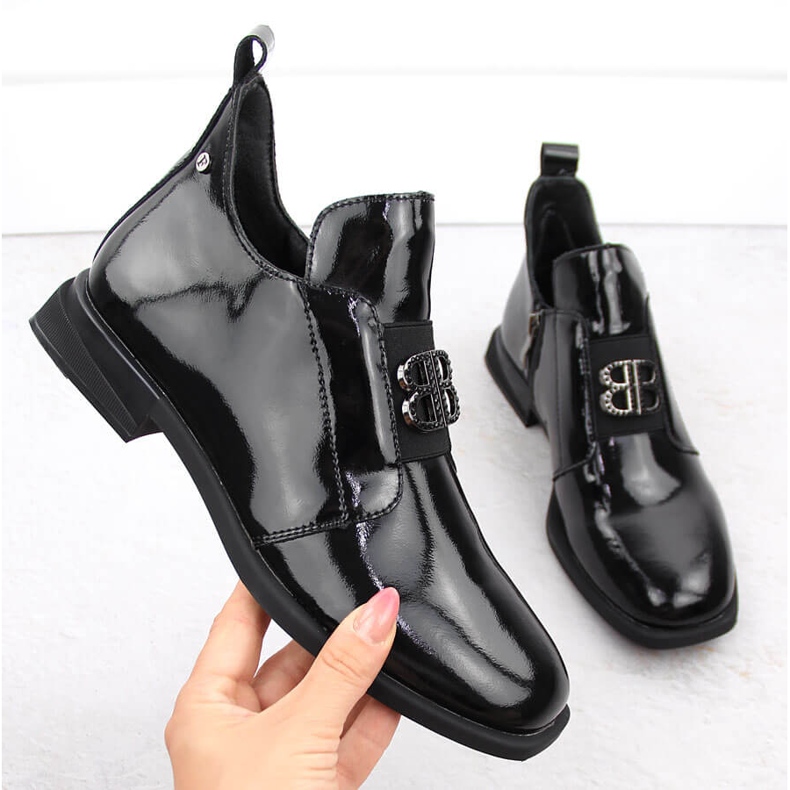 Bottines pour femme en cuir verni avec décoration, noir Filippo DBT4763 le noir 1