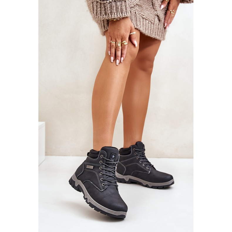 News Chaussures de trekking isolées pour hommes en cuir écologique, bleu marine Neramia 2