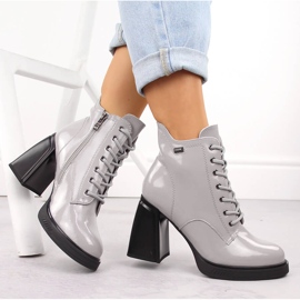 Bottines femme en cuir verni légèrement isolées gris Vinceza 91109 1 Bottines femme en cuir verni légèrement isolées gris Vinceza 91109 1