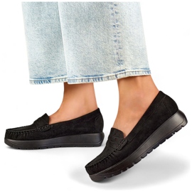Mocassins femme noirs confortables avec une semelle épaisse et une première en cuir le noir 2