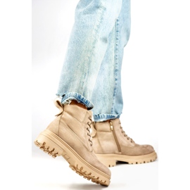 Baskets femme classiques en daim beige 4