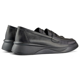 Chaussures classiques en cuir noir pour femmes sur une plateforme confortable 1