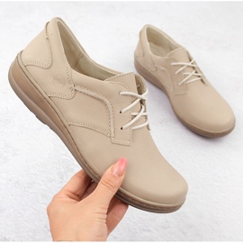 Chaussures confortables en cuir beige pour femmes Helios 715 1