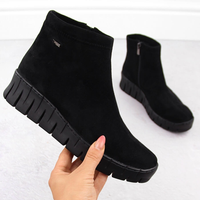 Bottines femme en cuir suédé noir Helios 506P 1