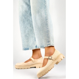 Chaussures femme en daim beige à fermeture à boucle 3