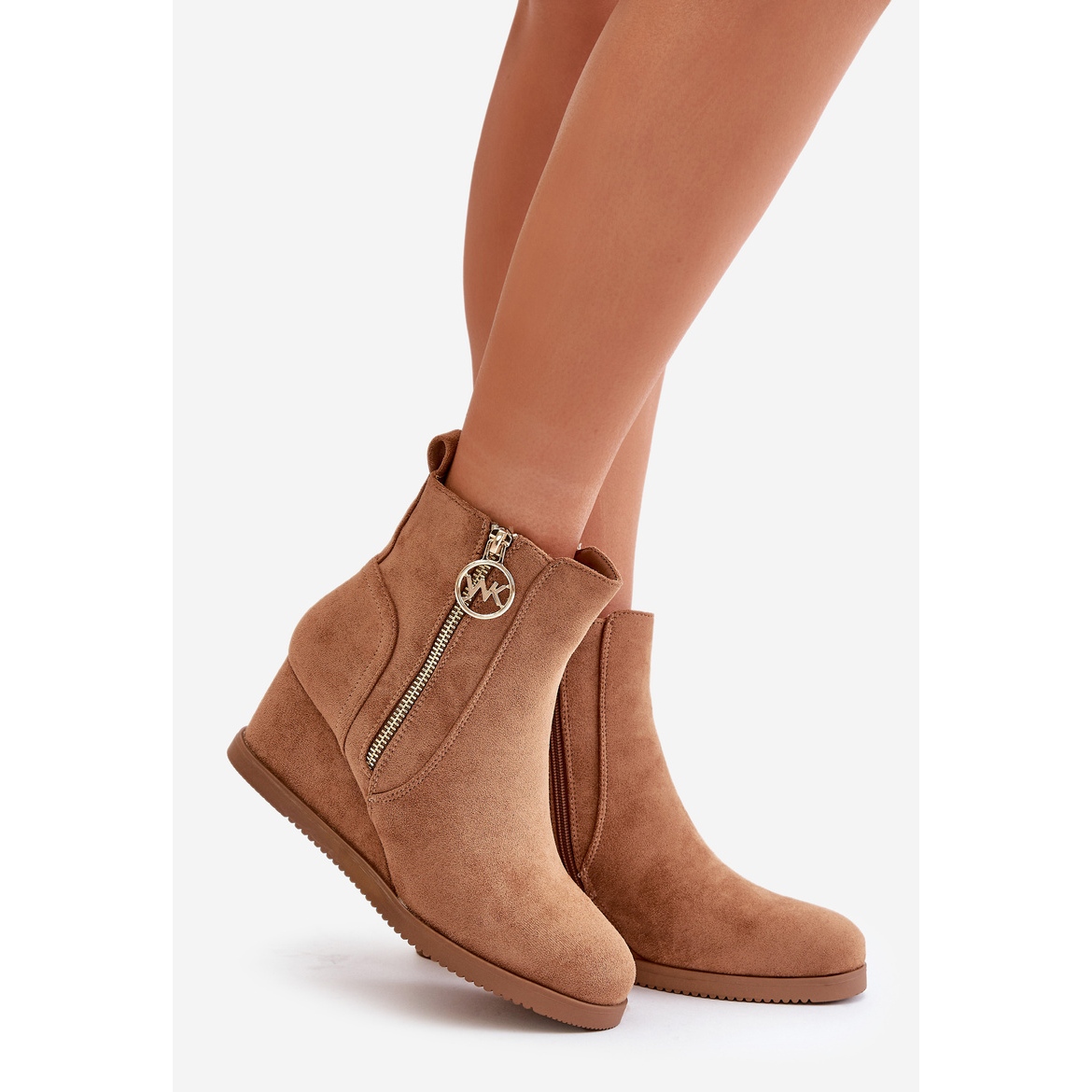 Bottines compensees isolees avec fermeture eclair camel