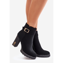Bottines femme isolées à boucle dorée, noir Taitra le noir 1