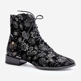 Bottines Plates à Motifs en Daim Maciejka 06391-01 Noir le noir 6