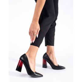Escarpins noirs pour dames sur le poteau le noir 2
