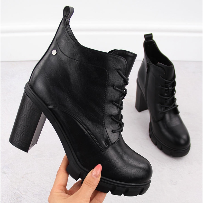 M. DASZYŃSKI Bottines noires à talons hauts pour femmes M.Daszyński SA218-8 le noir 1