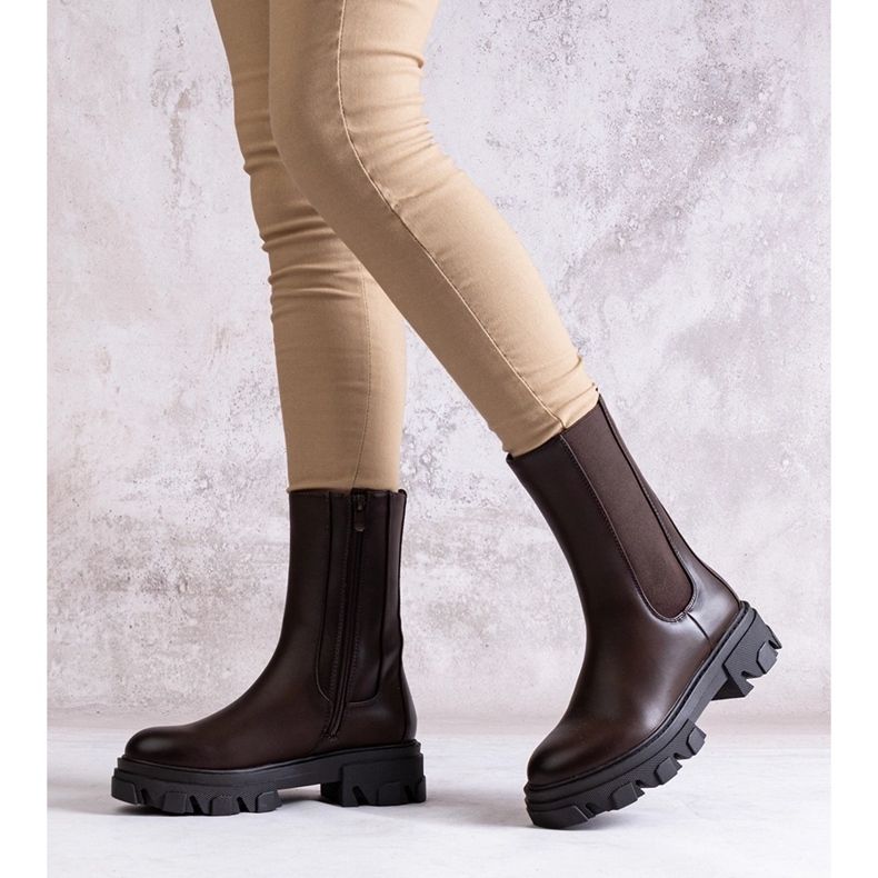 Bottines hautes marron en cuir écologique Manera brun 1 Bottines hautes marron en cuir écologique Manera brun 1