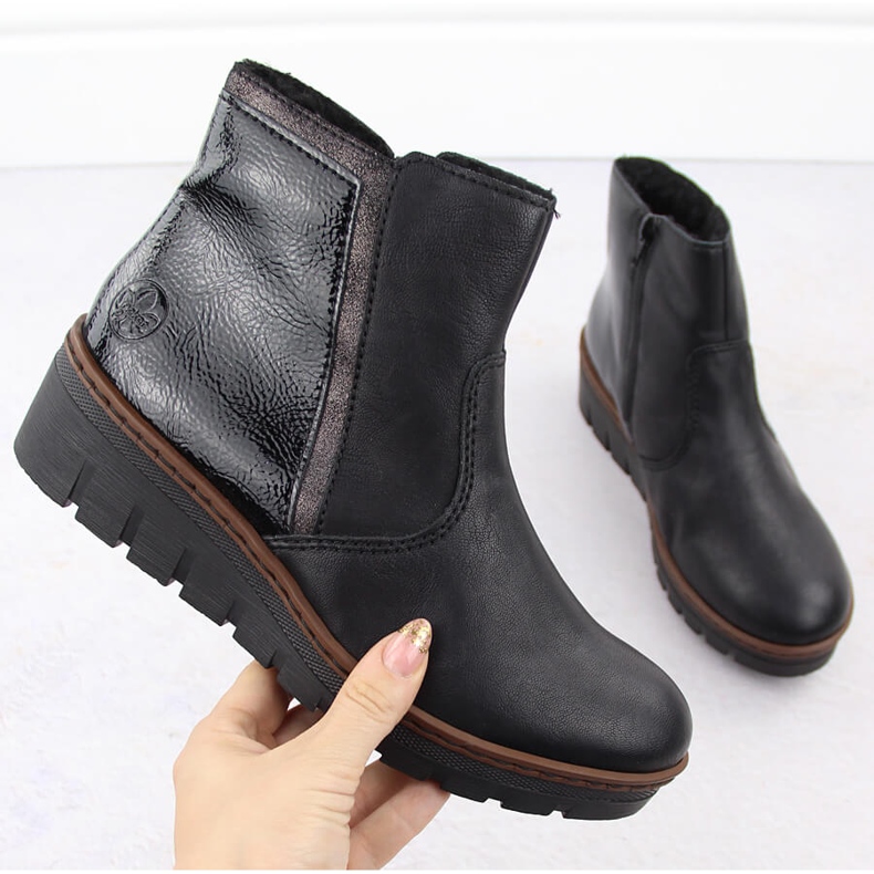 Bottines confortables pour femmes noires vernies Rieker X9150-00 1