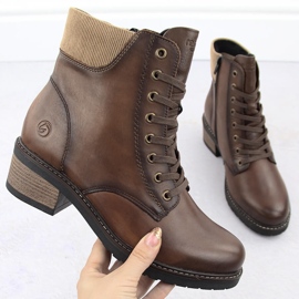 Bottines femme isolées en cuir marron Remonte D1A70-22 brun 1