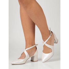 BUTDAM Escarpins à petit talon et brides Alba écru beige 1