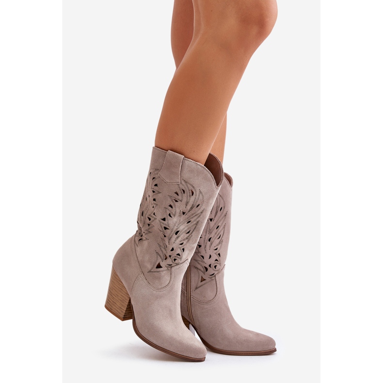 Bottines Mi-Mollet Ajourées sur Talon Haut Daim Lewski 3609 Cappucino beige 1