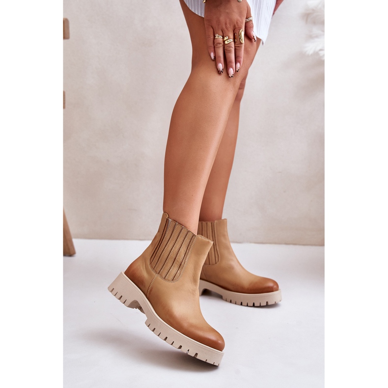 Bottes à enfiler pour femmes sur talons plats en cuir Lewski 3611 marron brun 2 Bottes à enfiler pour femmes sur talons plats en cuir Lewski 3611 marron brun 2