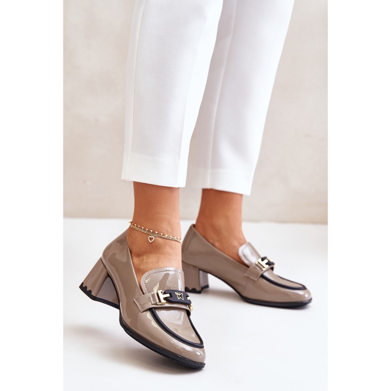 Chaussures Laquées Pour Femmes À Talon Haut Avec Décoration Artiker 55C1054 Beige 2