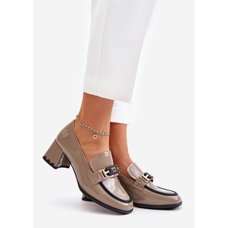 Chaussures Laquées Pour Femmes À Talon Haut Avec Décoration Artiker 55C1054 Beige 1