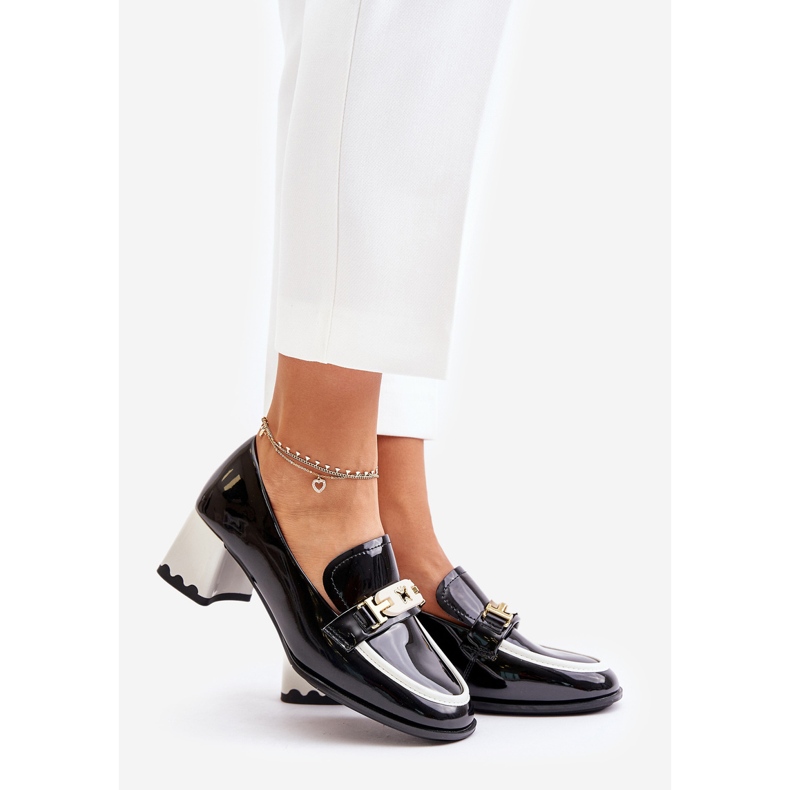 Chaussures Laquées Pour Femmes À Talon Haut Avec Décoration Artiker 55C1002 Noir le noir 1 Chaussures Laquées Pour Femmes À Talon Haut Avec Décoration Artiker 55C1002 Noir le noir 1