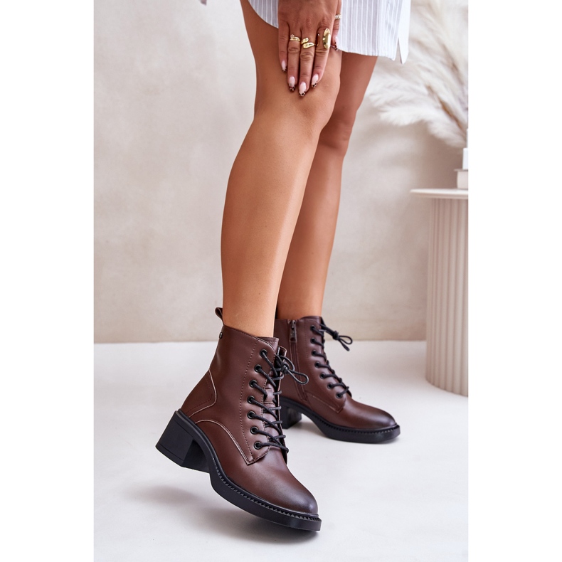 Bottes isolées à talons bas pour femmes en cuir naturel Vinceza 66722 marron brun 2 Bottes isolées à talons bas pour femmes en cuir naturel Vinceza 66722 marron brun 2