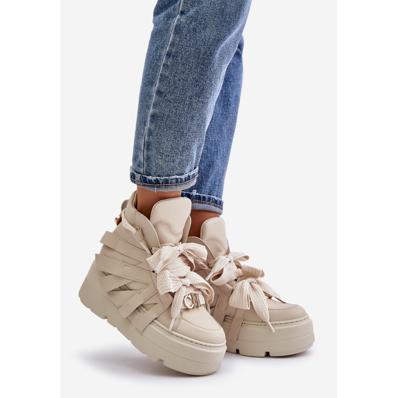 Baskets en cuir pour femmes sur une plateforme massive CheBello 4561 Beige 1