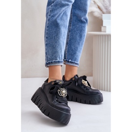 Baskets Pour Femmes Sur Semelle Massive Avec Décoration Dorée CheBello 4530 Noir le noir 2