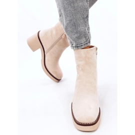 Eliza Bottines en daim beige à talons larges 3