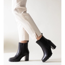 Bottines noires à talons hauts en cuir écologique Zinah le noir 1