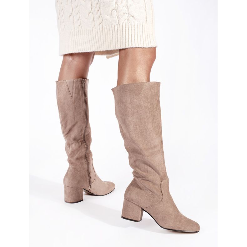 Bottines femme à talons en daim beige 1