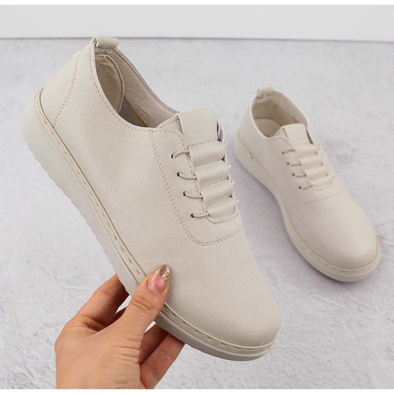 Chaussures confortables beiges pour femmes Unisoft 1