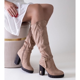 Bottes à talons hauts isolées beiges d'Alra 2