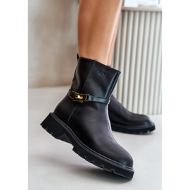 Bottes en cuir pour femmes avec une sangle isolée GOE OO2N4150 noir le noir 2