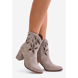 Lewski Shoes Bottines Ajourées en Daim Lewski 3629 Cappucino beige 1
