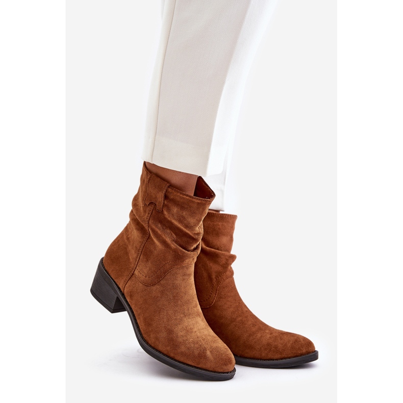 Camel Zinanya bottes isolées pour femmes avec un talon bas supérieur froncé brun 1