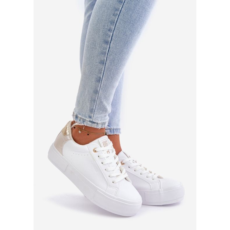 Baskets isolées pour femmes sur la plateforme Big Star OO274A452 Blanc 1