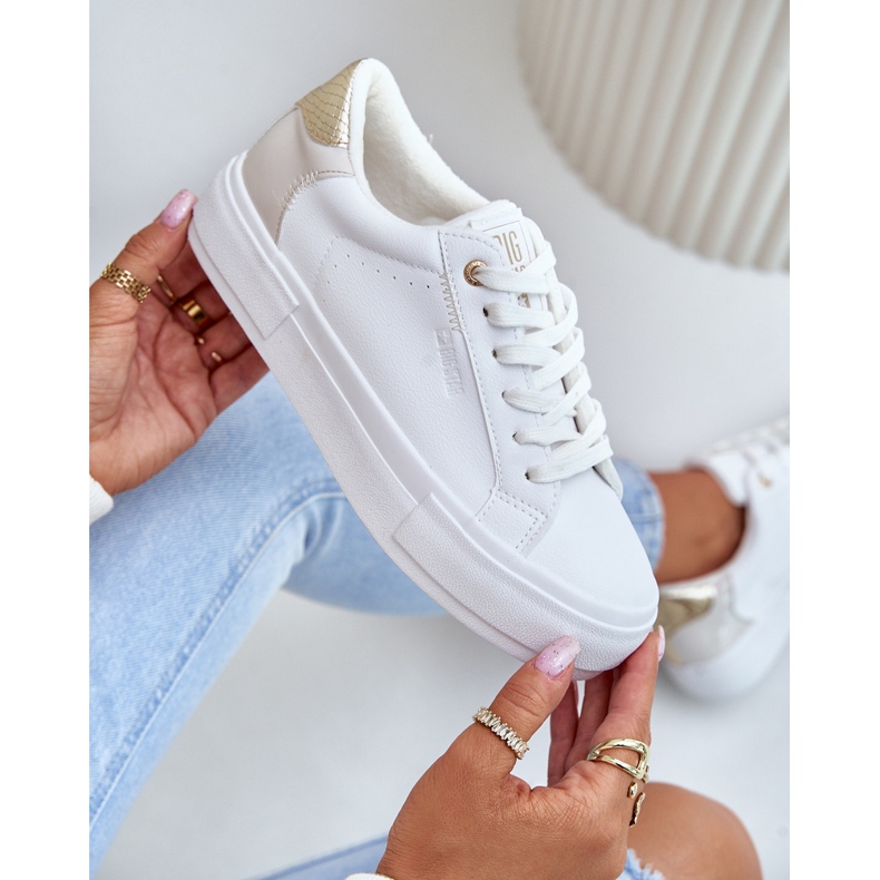 Baskets isolées pour femmes sur la plateforme Big Star OO274A452 Blanc 2