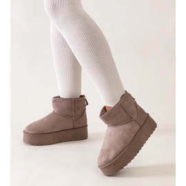 Bottes de neige décontractées beige foncé à plateforme haute de Thaisa 1