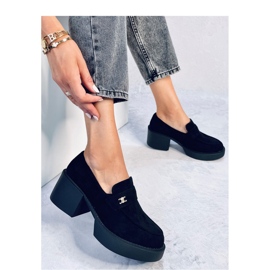 Mocassins noirs à talons hauts le noir 1