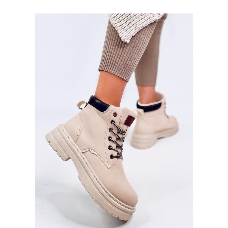 Boots bois femme beiges 1