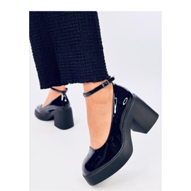 Escarpins noirs à talons hauts 1