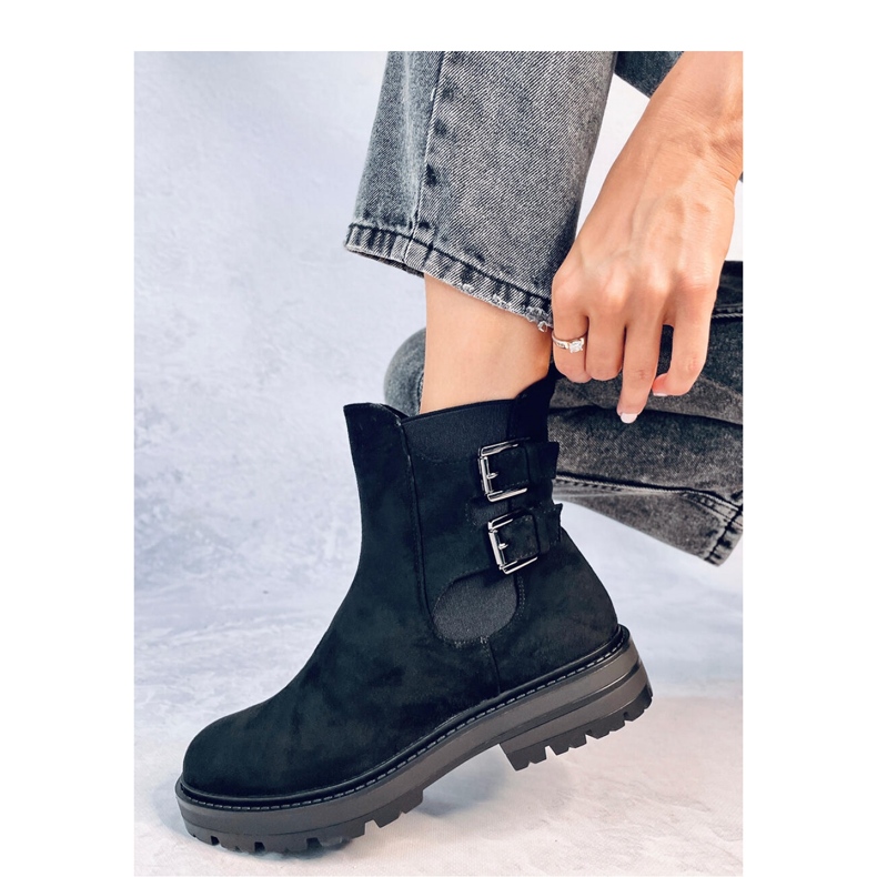 Bottines Chelsea en daim noir 2