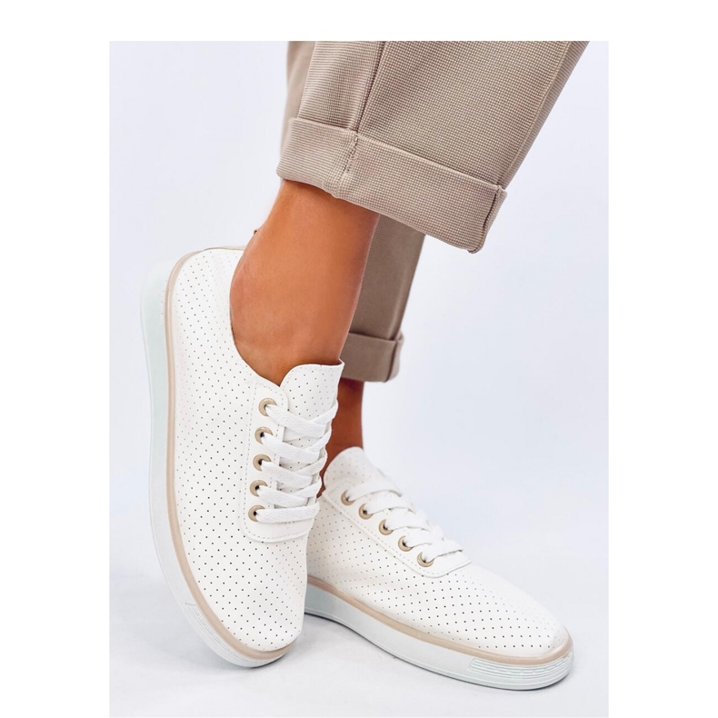 Baskets ajourées blanc 1