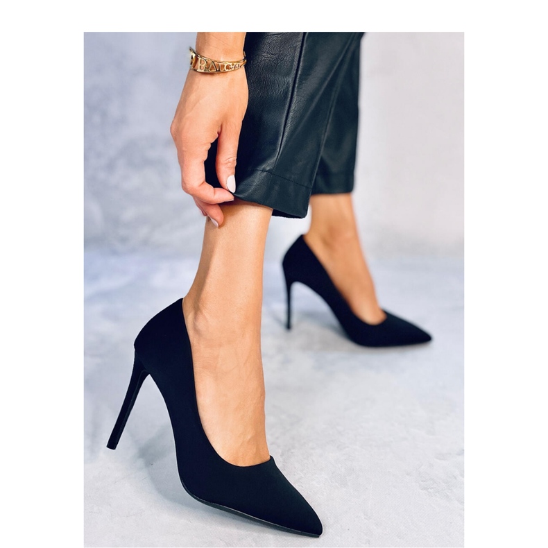 Talons hauts noirs pour femmes 1