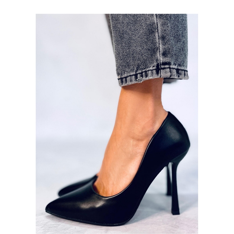 Talons noirs classiques pour femmes le noir 1