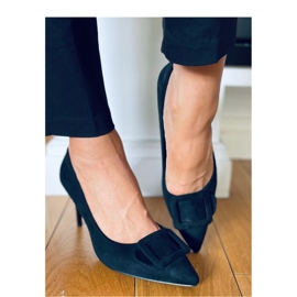 Escarpins à talons aiguilles noirs 2