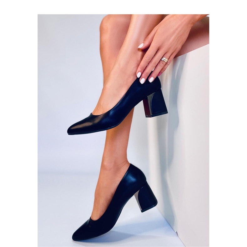 Escarpins noirs à talons hauts 2