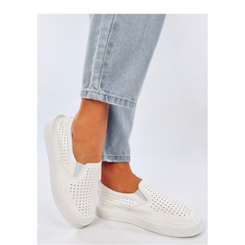 Baskets slip-on ajourées blanches 3