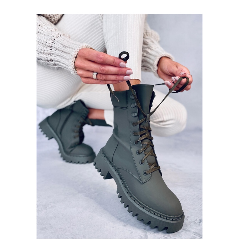 Travailleuses à lacets Tamas Vertes - Inello 2